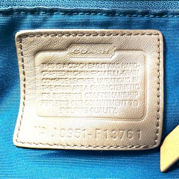 Coach Gallery F13761 Golden Tan Patent Leather Medium Shoulder Bag Turn Locks - Picture 9 of 12